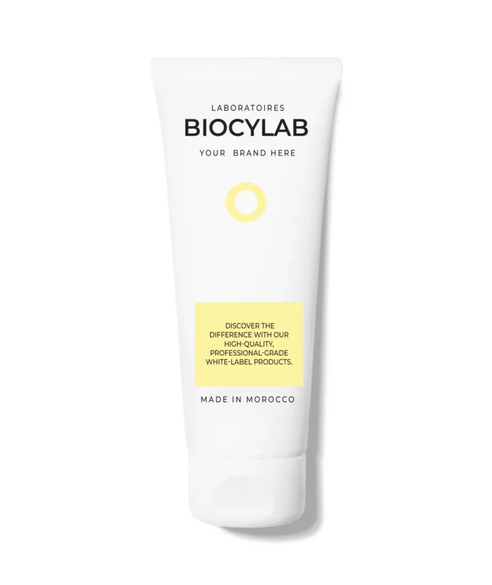 Équipement de pointe utilisé dans le laboratoire Biocylab pour la production de soins cosmétiques de haute qualité.