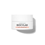 Laboratoire Biocylab en action, processus de fabrication de produits cosmétiques de haute qualité.